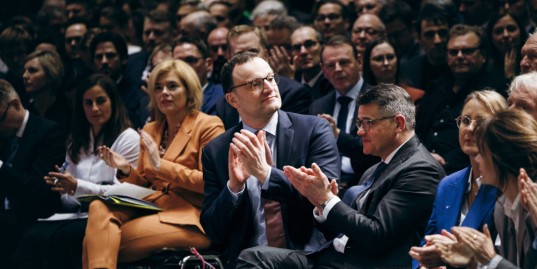 Jens Spahn am 1. Februar 2024 bei der CDU-Veranstaltung „Wir hören zu“ | Bild: picture alliance / photothek | Felix Zahn
