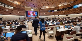 Die Eröffnung der Weltgesundheitsversammlung am 21. Mai 2023 bei der WHO in Genf | Bild: picture alliance / Reuters | Denis Balibouse
